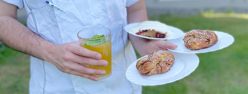 Vår hemjorda lemonad med ingefära, mynta och citron